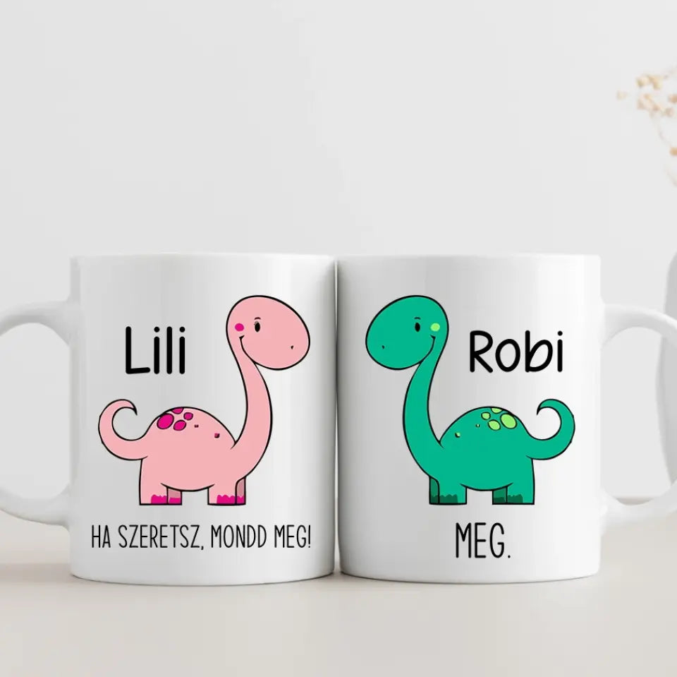 Szerelmes bögre pár dínókkal, saját névvel