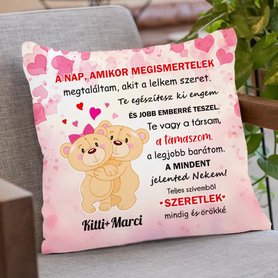 Pernă ursuleț de pluș de Ziua Îndrăgostiților