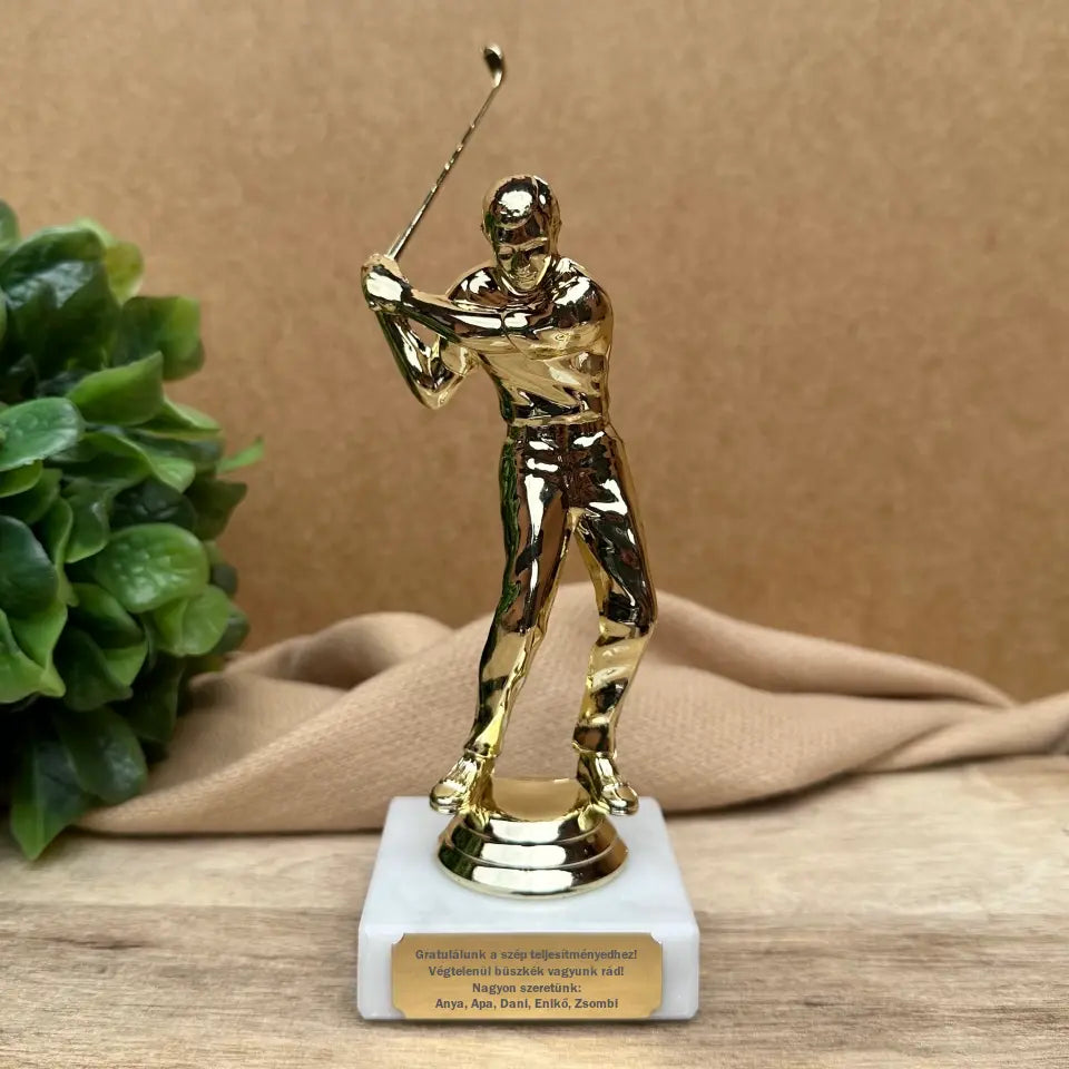 Ajándék golfozó férfinak - egyedi feliratos szobor