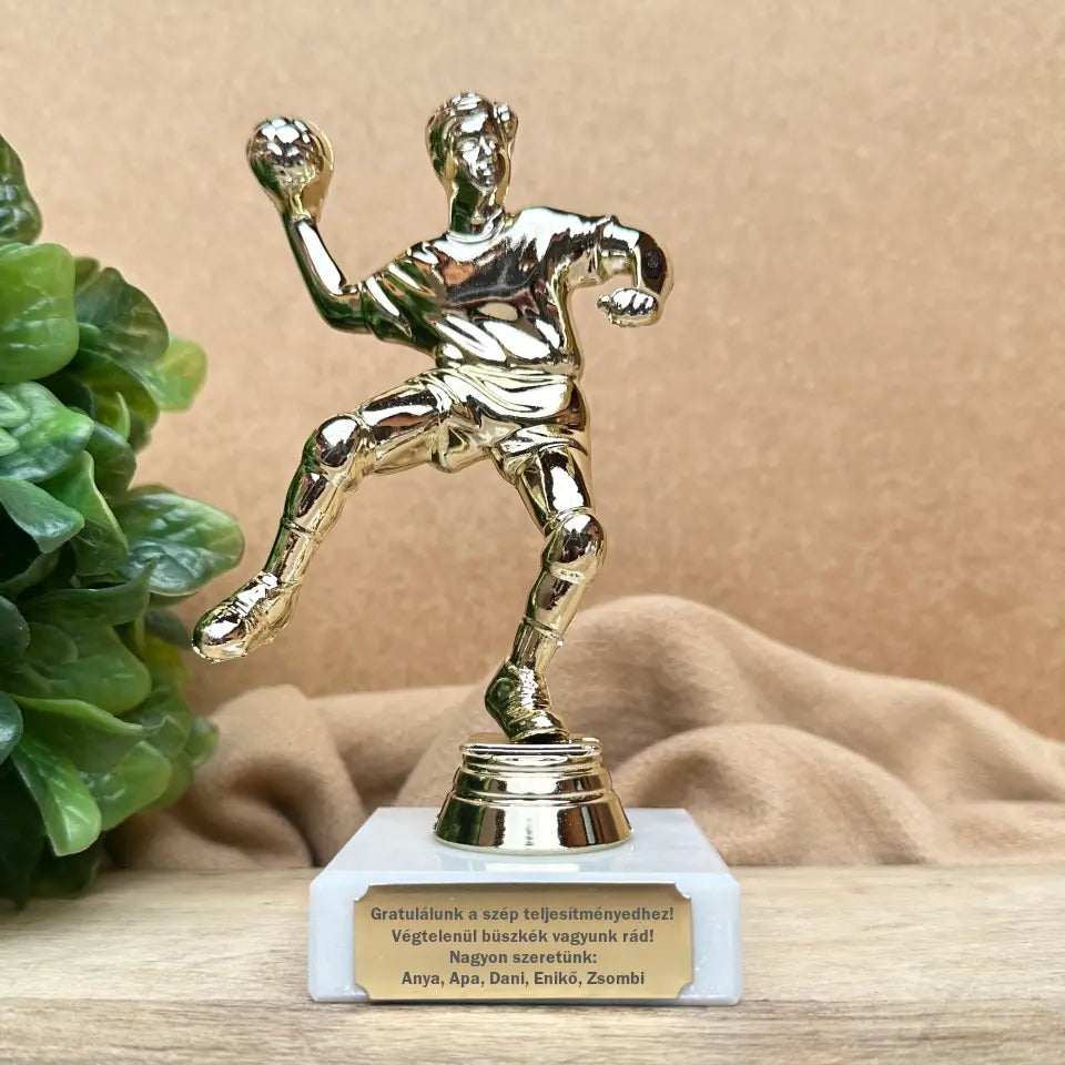 Kézilabdás ajándék szobor fiúnak