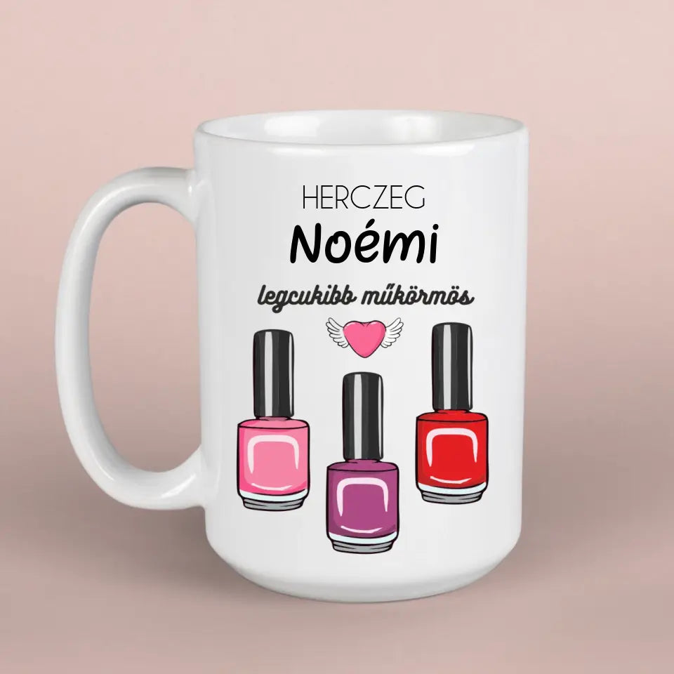 Ajándék műkörmösnek körömlakkal