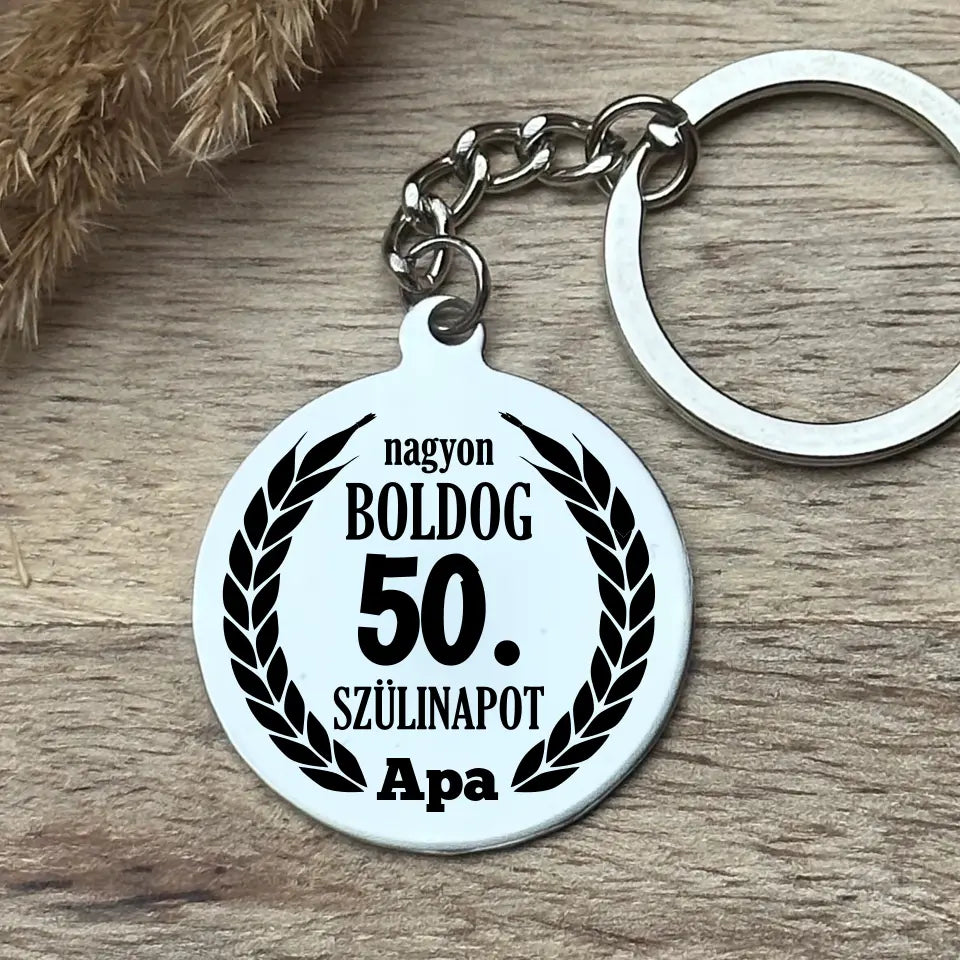 50 éves szülinapi ajándék kulcstartó, ajándékötlet férfinak