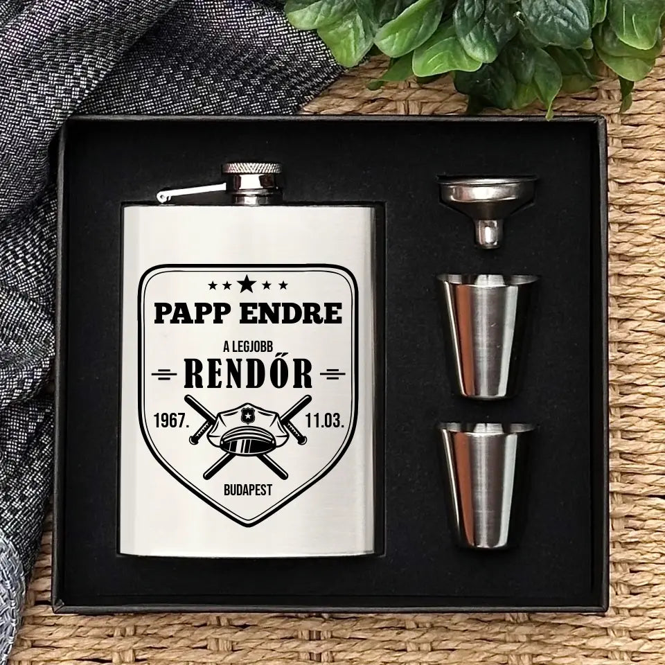 Ajándék rendőrnek – neves flaska szett