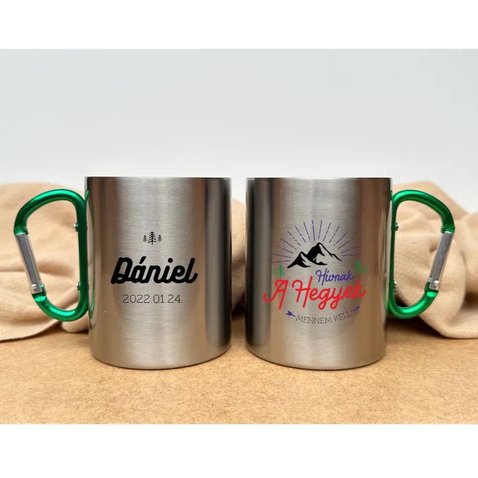 Egyedi fémbögre karabinerrel túrázóknak