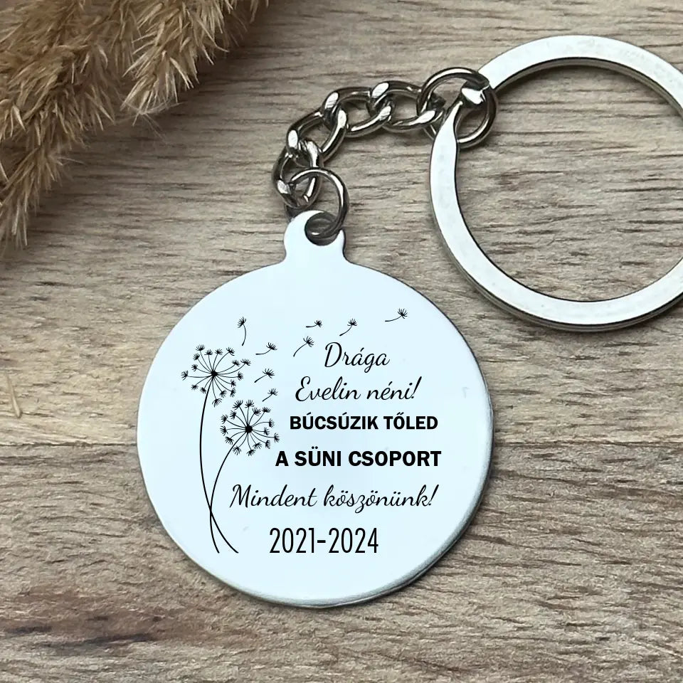 Búcsú ajándék óvónéninek, gravírozott kulcstartó