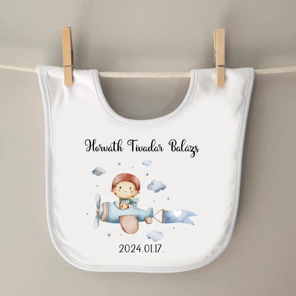 Repülős előke kisfiúknak névvel és születési dátummal