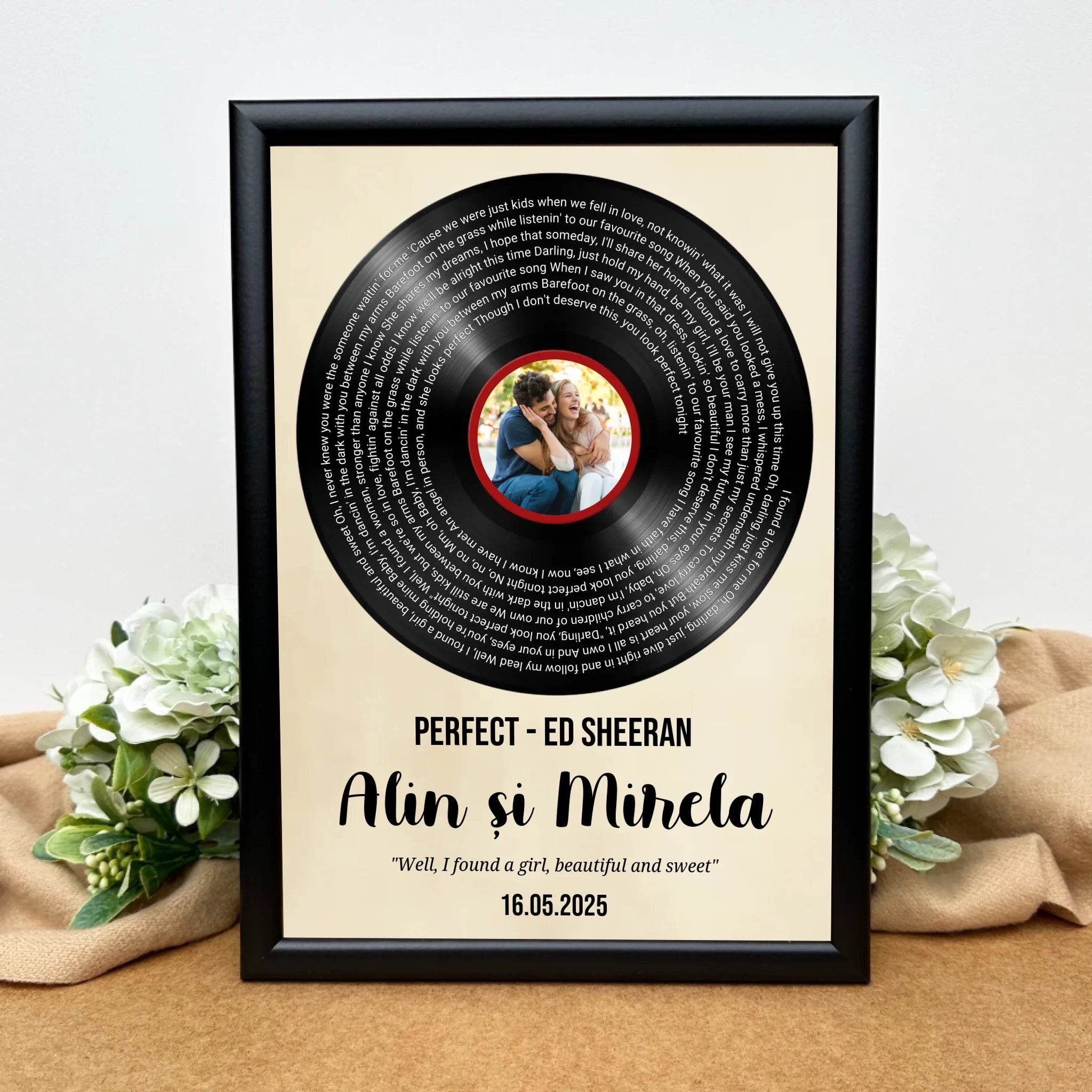 Disc de vinil unic cu fotografie și versuri