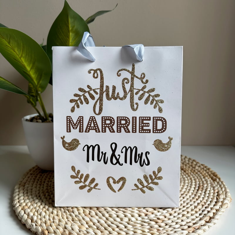 Friss házasok ajándékzacskó nászajándékhoz