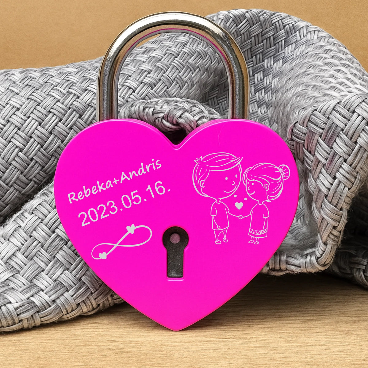 Rózsaszín szív lakat